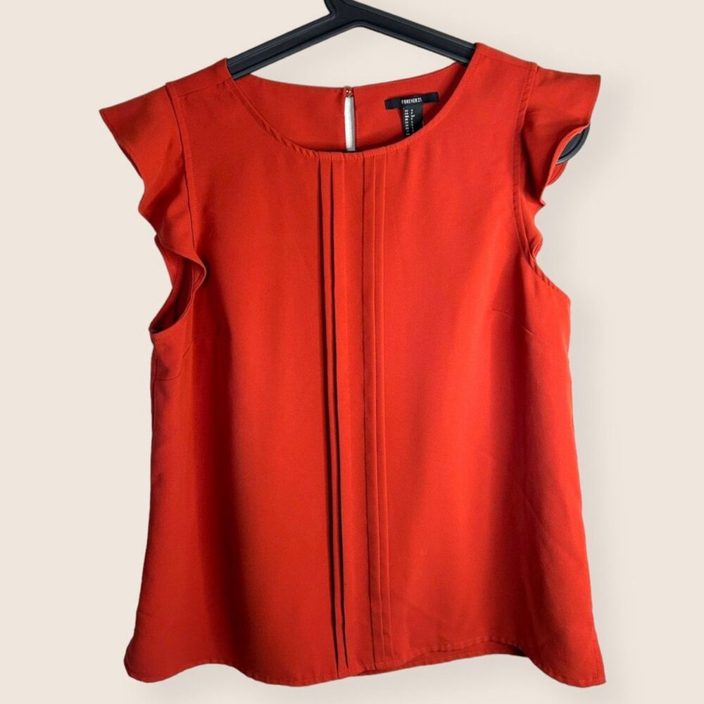 🧡 SMALL RUFFLE CAP SLEEVE TANK PIN TUCK FRONT KEYHOLE BURNT ORANGE FOREVER 21